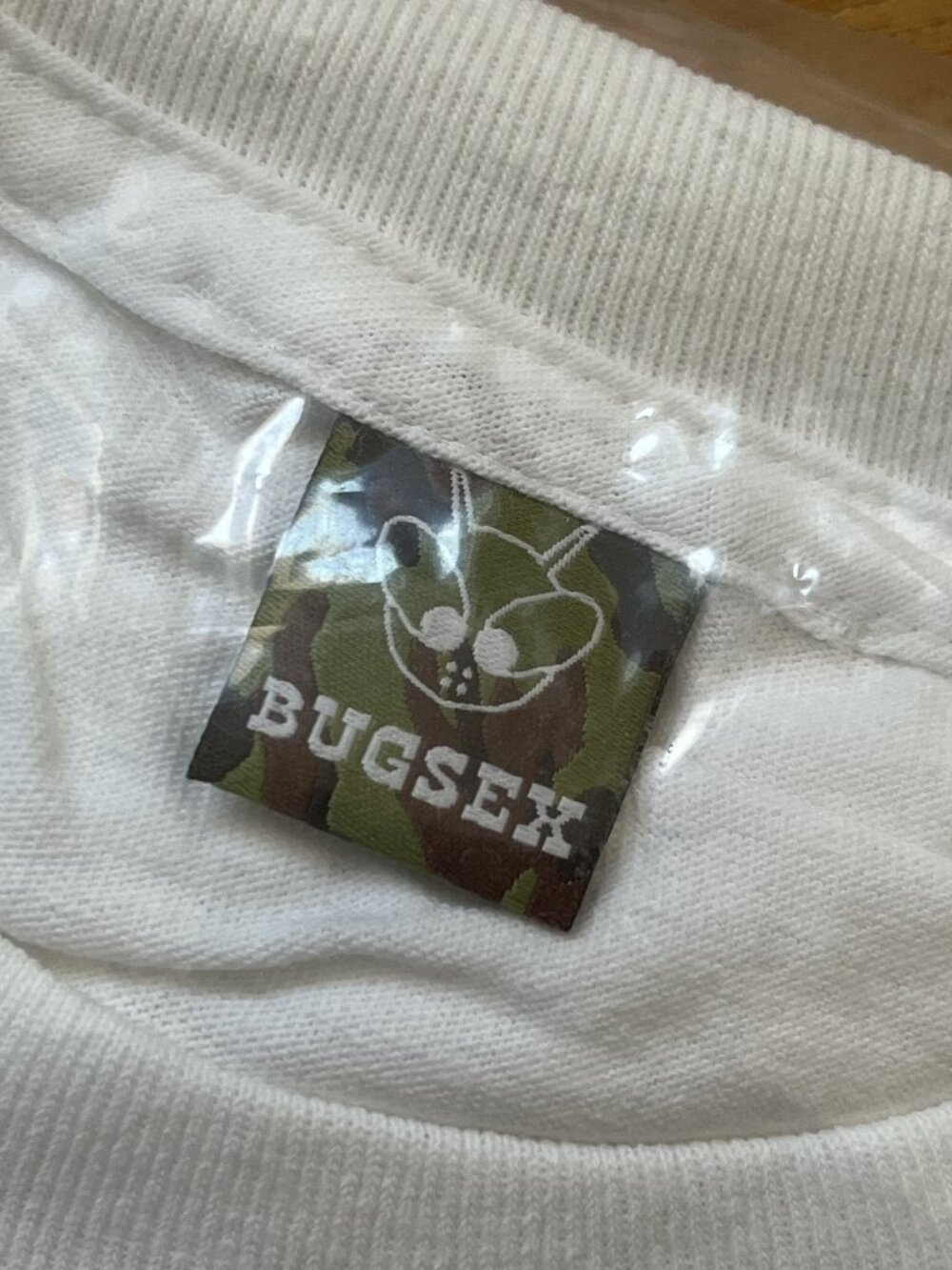Bug Sex BUGT-LTD001 Plushie T-shirt Medium - Picture 3 of 3